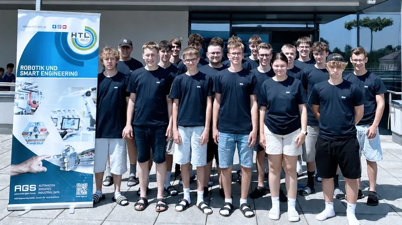 Patenklasse der HTL Ried im Zweig Robotik & Smart Engineering