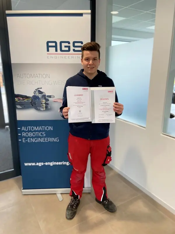Distinction at the final apprenticeship examination!